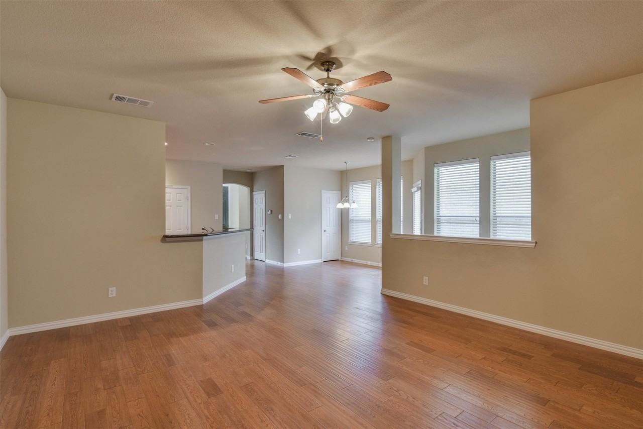 1707 Coronado St - Photo 5 of 22