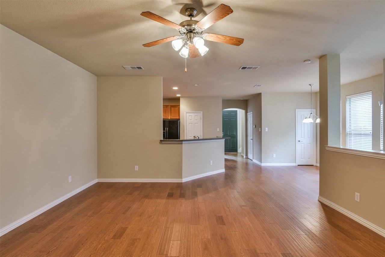 1707 Coronado St - Photo 6 of 22