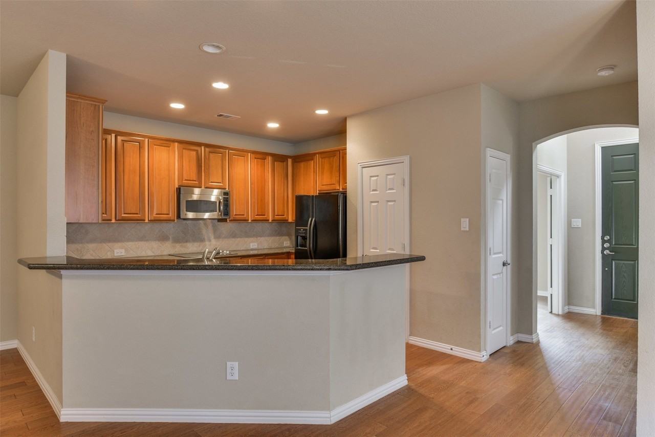 1707 Coronado St - Photo 7 of 22