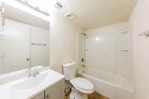 6630 Liberty St - Photo 7 of 10