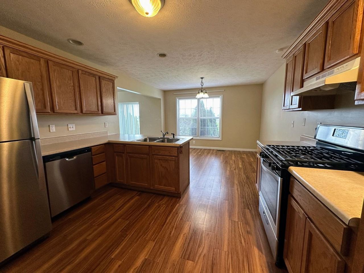 703A Sunflower St - Photo 4 of 21