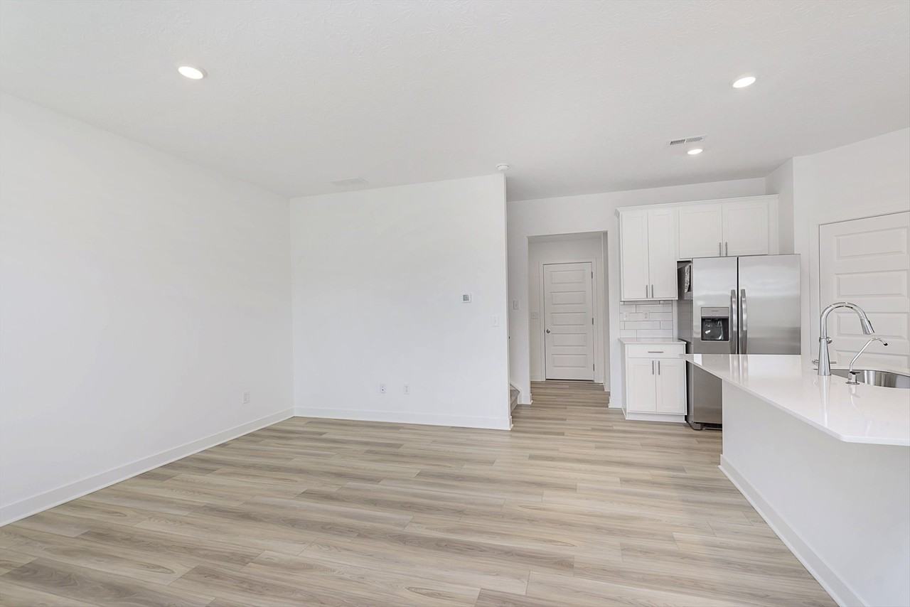 17290 Wellburn Dr #1 - Photo 3 of 25