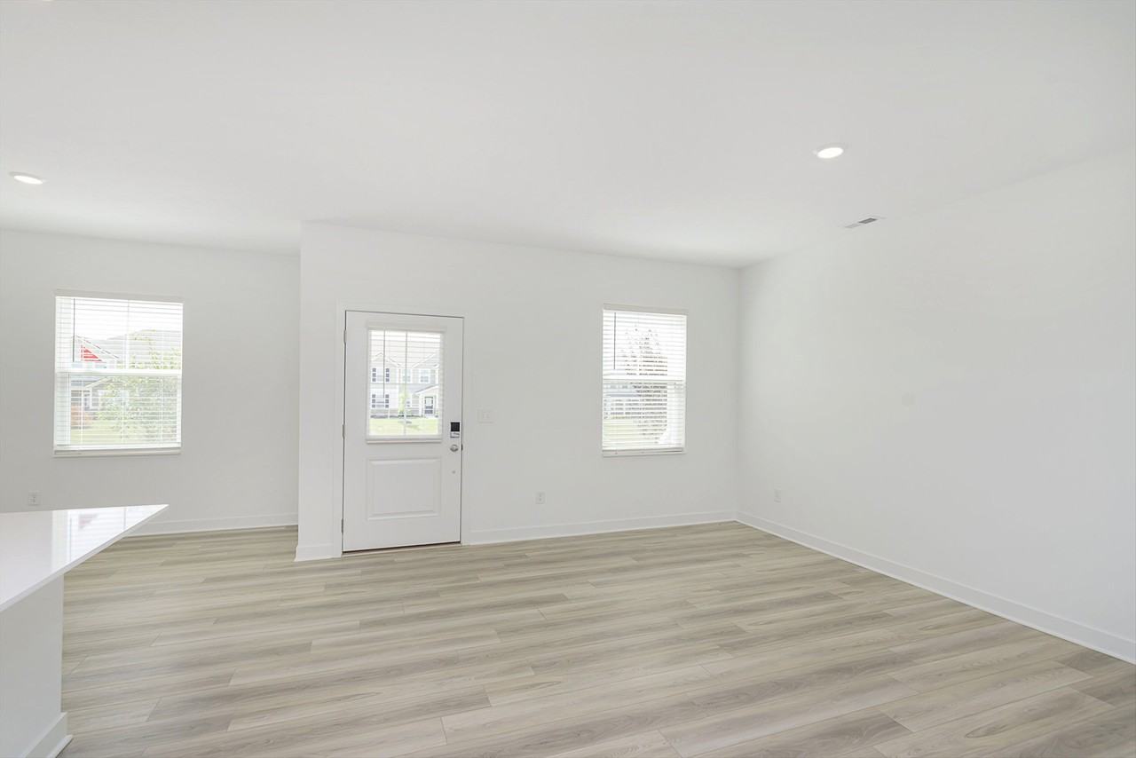 17290 Wellburn Dr #1 - Photo 4 of 25