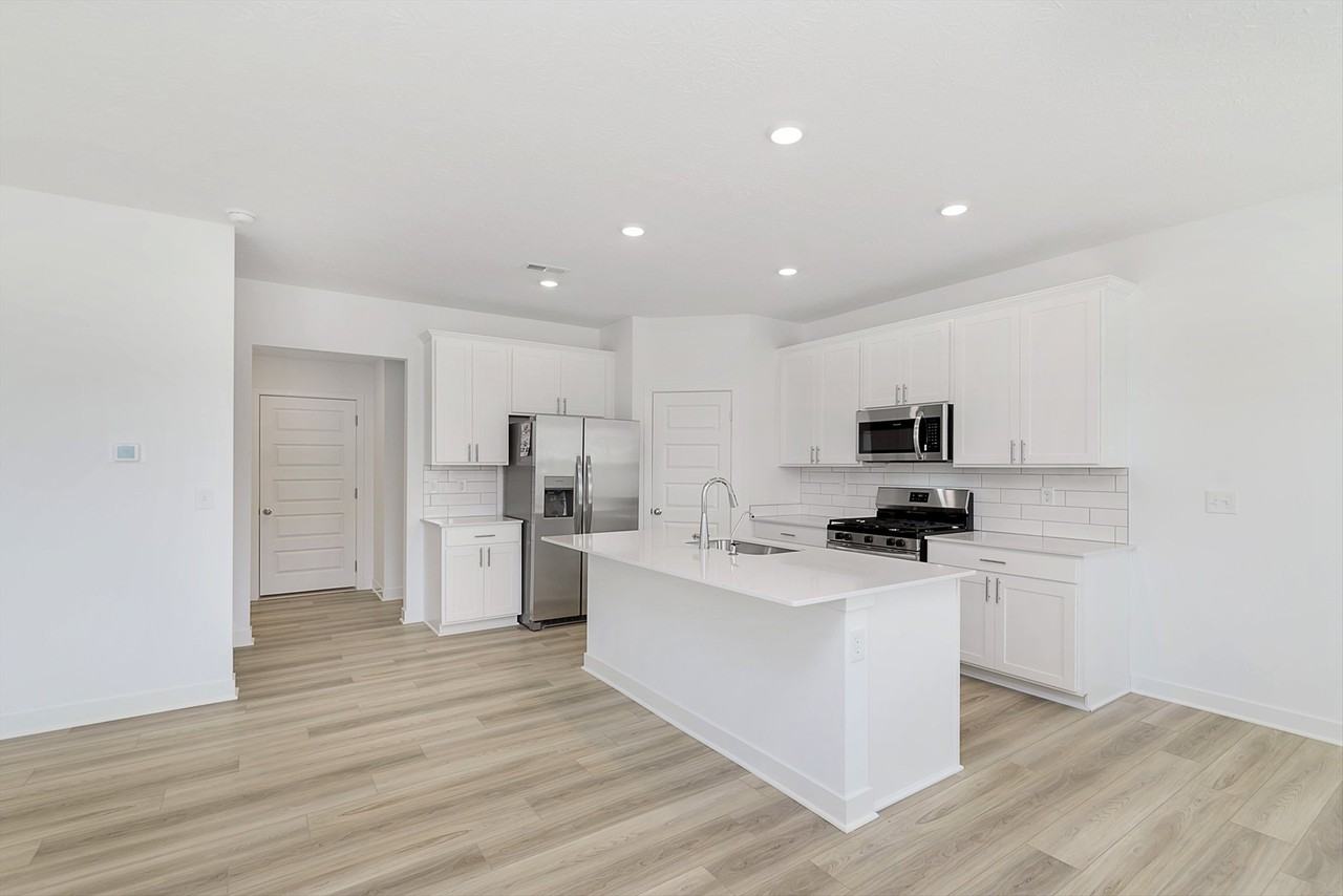 17290 Wellburn Dr #1 - Photo 5 of 25