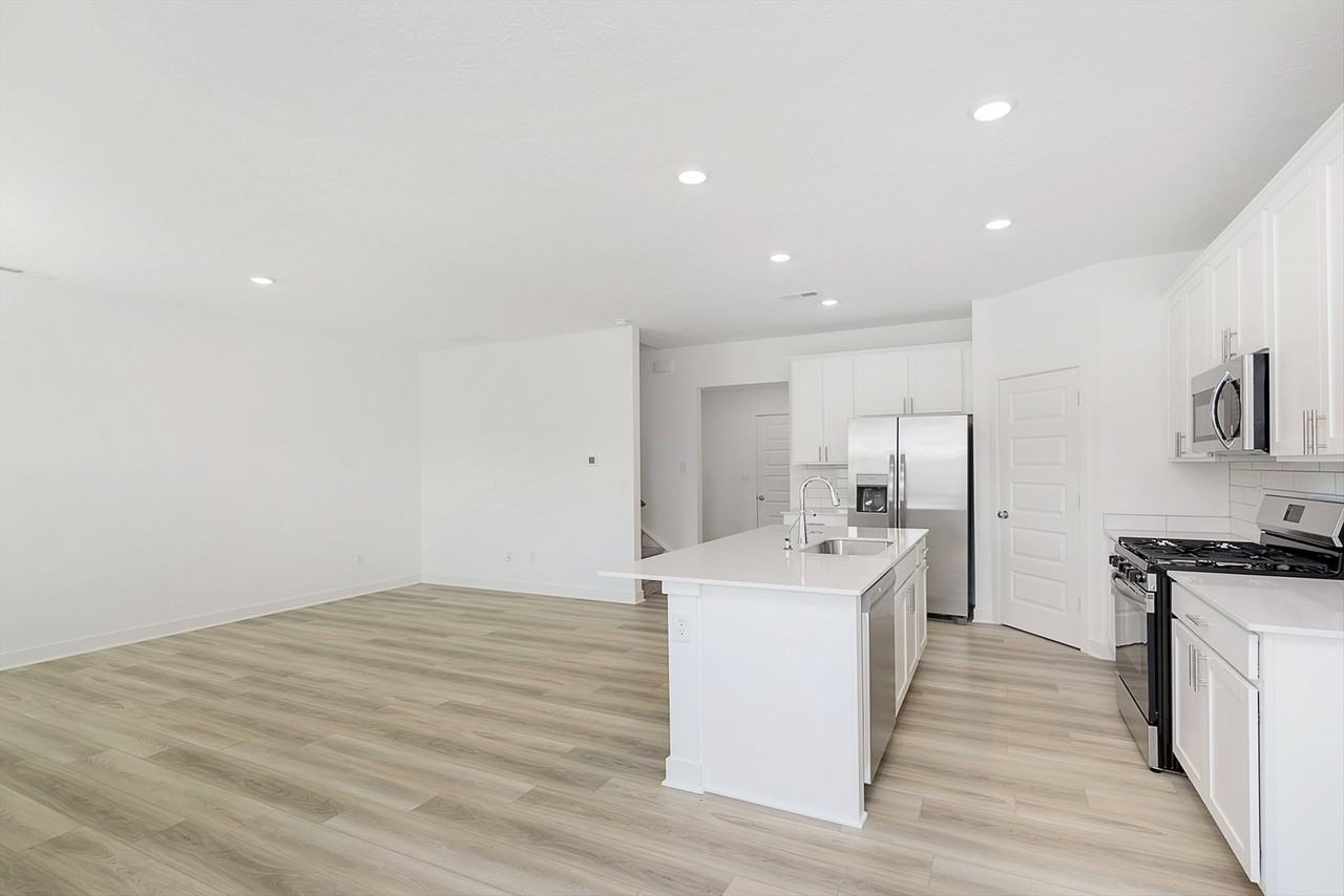 17290 Wellburn Dr #1 - Photo 6 of 25