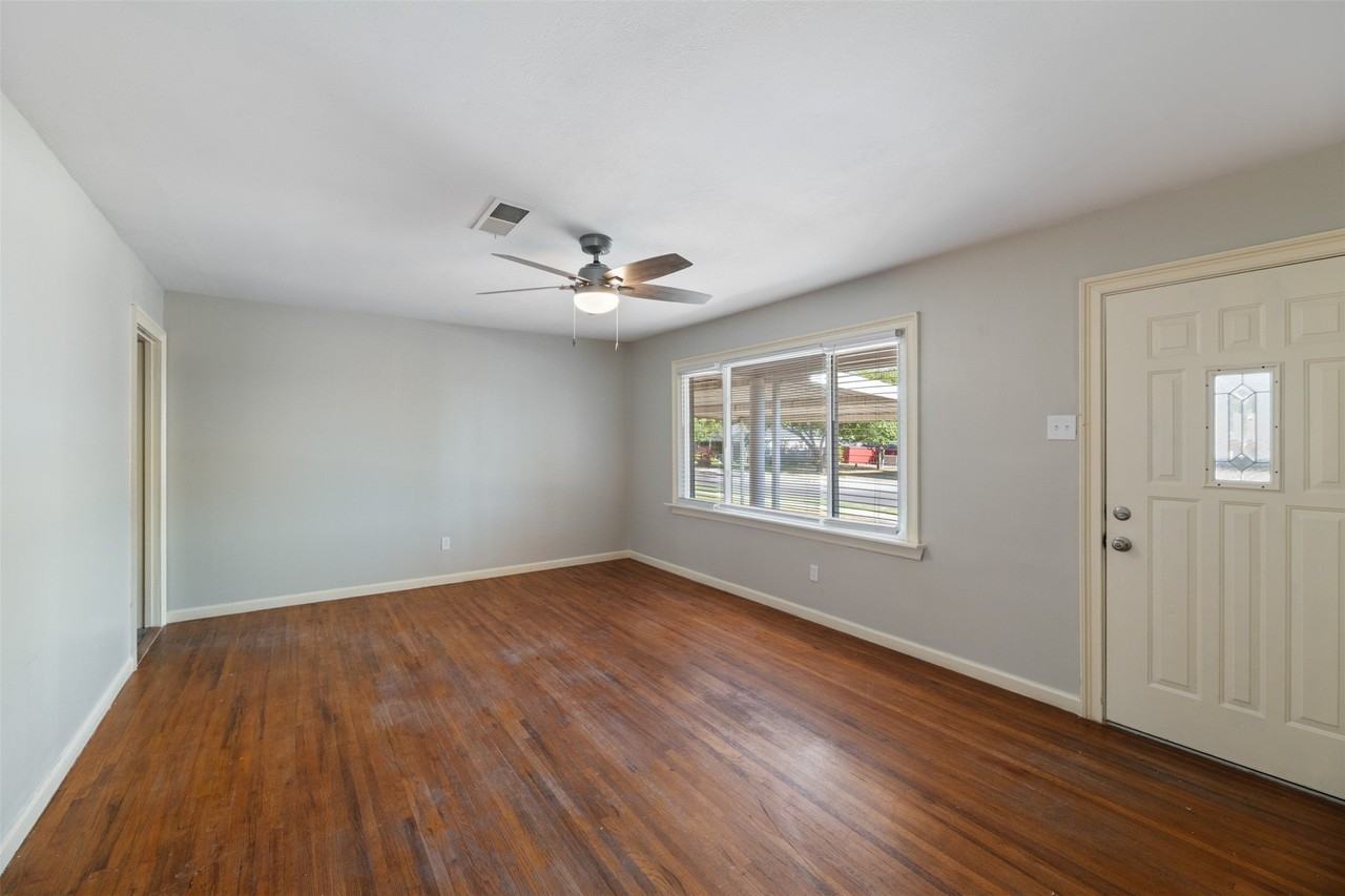 413 Kimbrough St - Photo 3 of 23