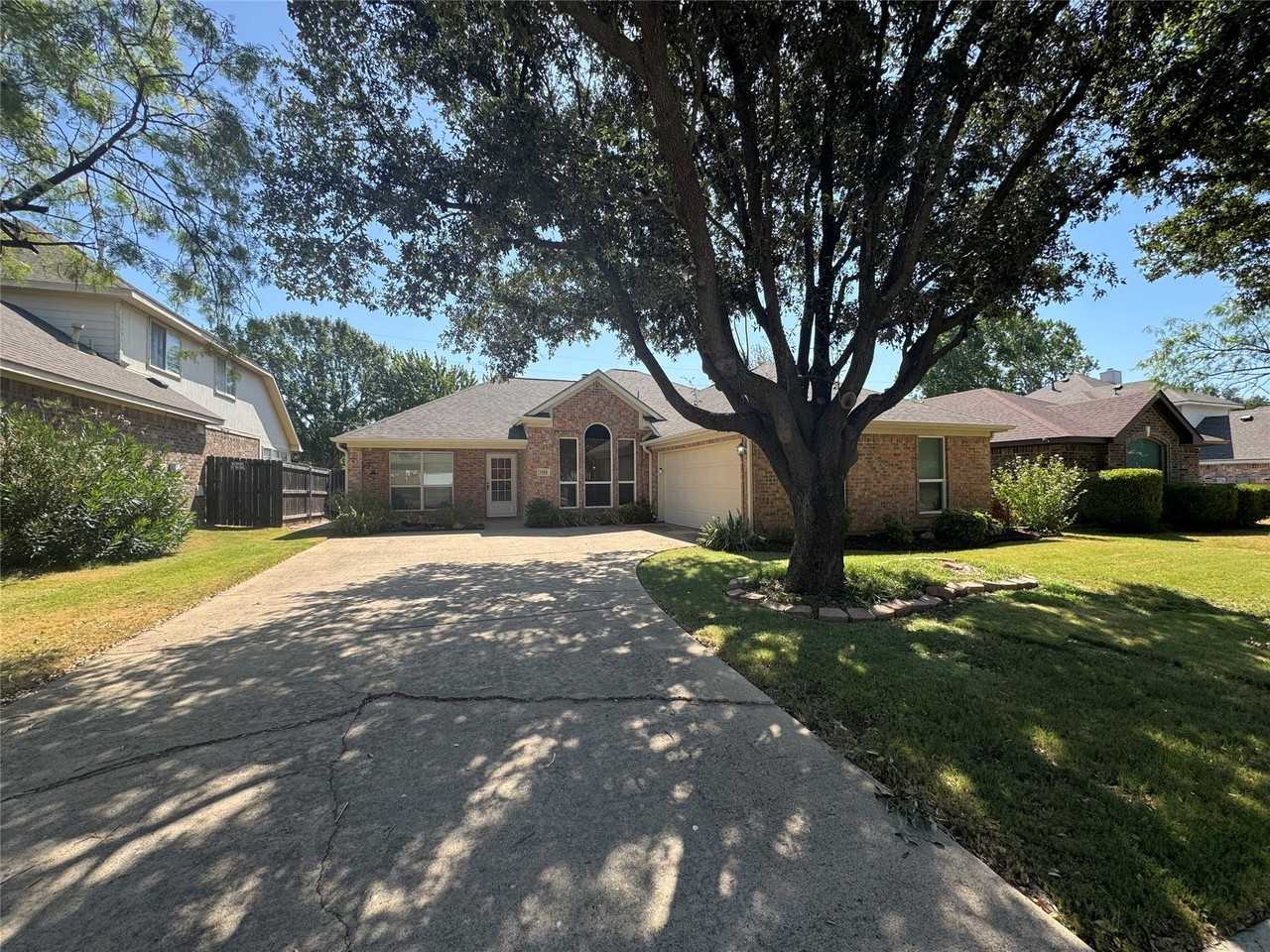 1325 Gatewood Dr