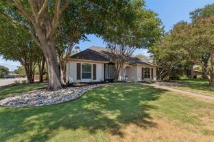 901 Autumn Lake Dr - Photo 1 of 1