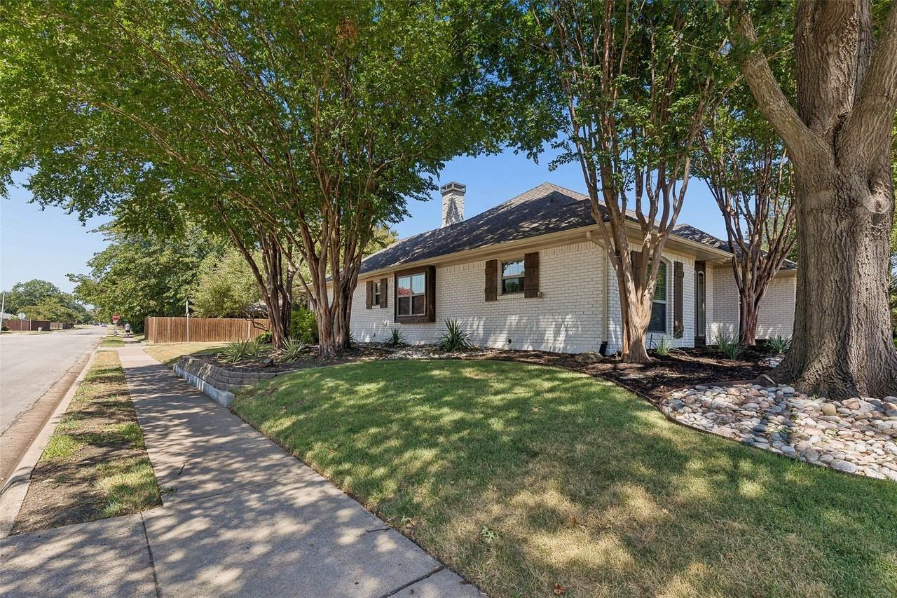 901 Autumn Lake Dr - Photo 6 of 39
