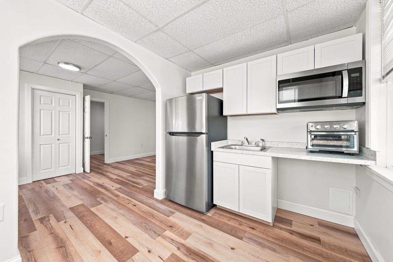 805 W New York Avenue Somers Point, NJ - Photo 6 of 20