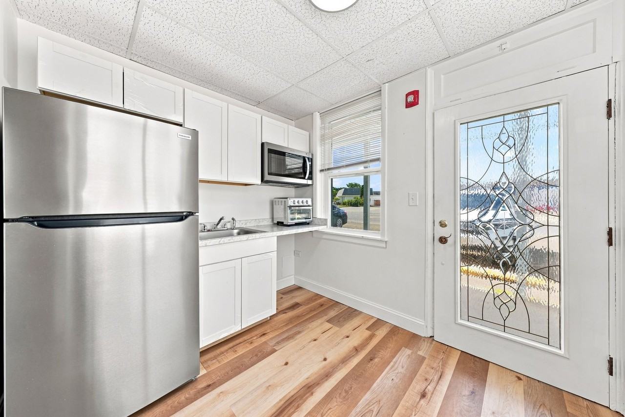 805 W New York Avenue Somers Point, NJ - Photo 7 of 20