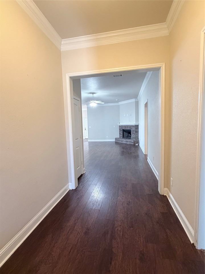 8732 Saint Marys St - Photo 3 of 12