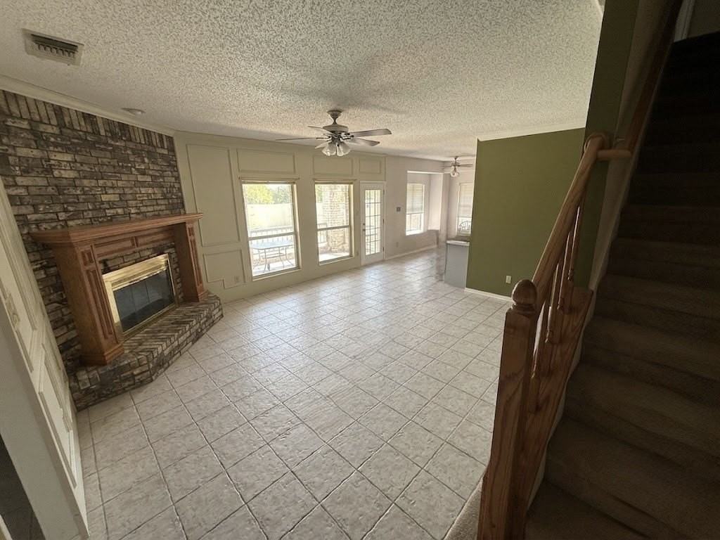 2332 Boardwalk Dr - Photo 3 of 8