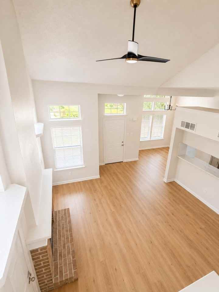4952 Berridge Ln - Photo 3 of 40