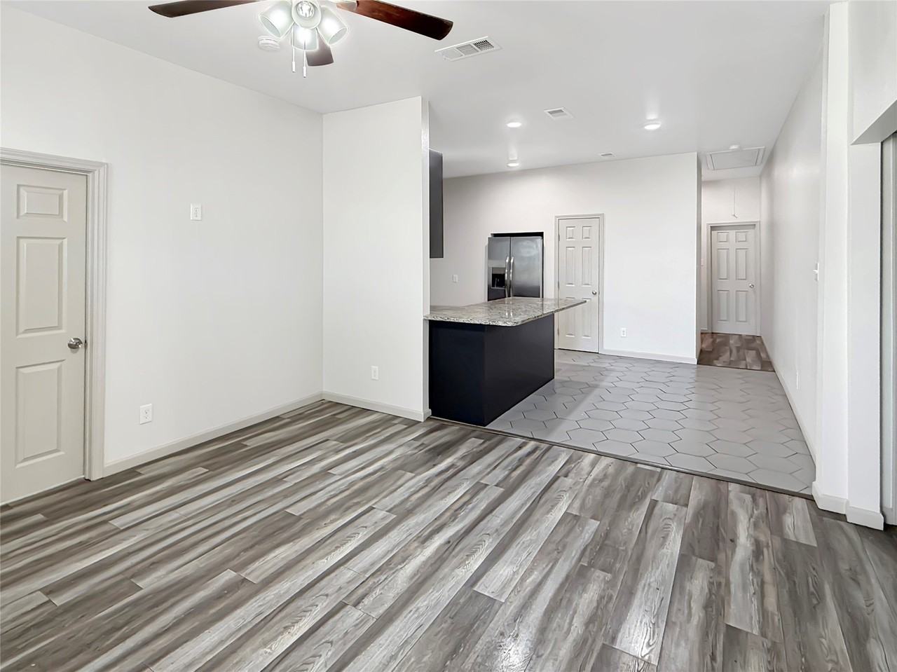1719 Nw 25th St - Photo 7 of 17