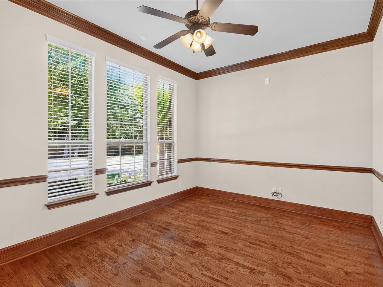 13108 Lyndhurst Dr - Photo 4 of 20