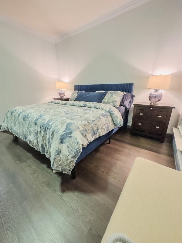 12146 Gonzales Dr - Photo 7 of 16