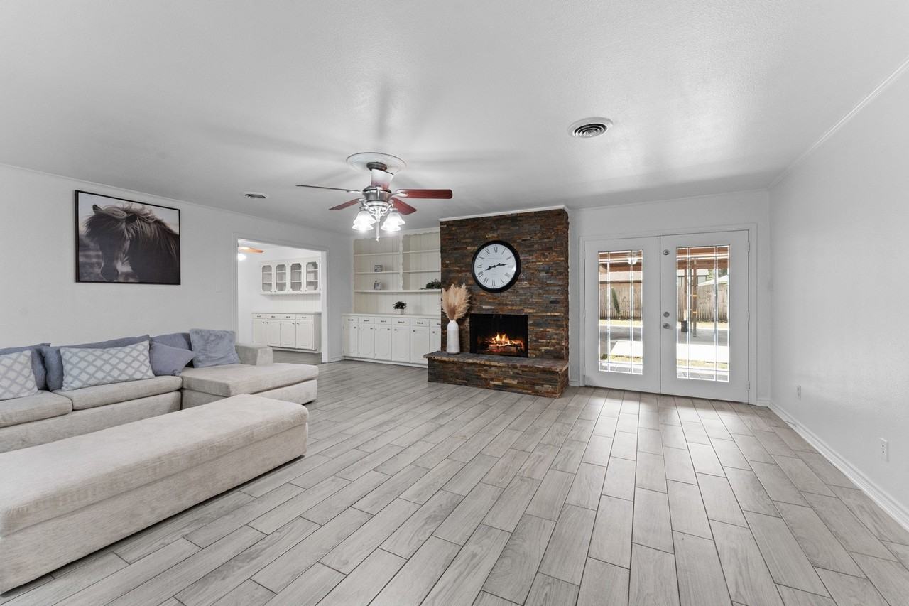 1807 Holm Oak St - Photo 7 of 27