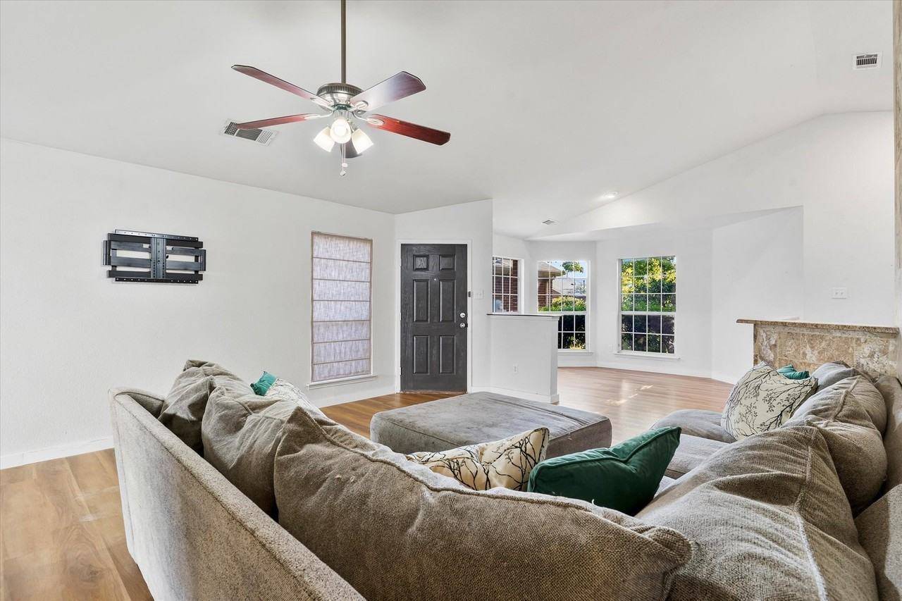 6241 Adonia Dr - Photo 6 of 16