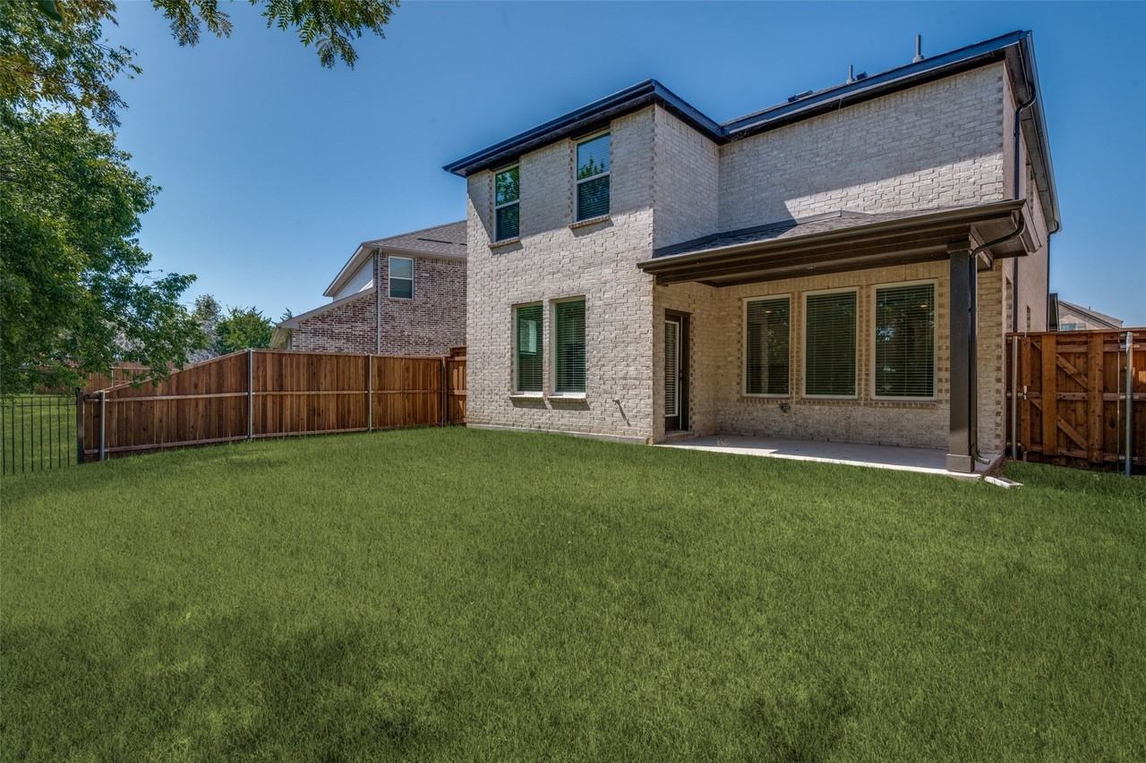 2504 Flaxfield Ln - Photo 3 of 12