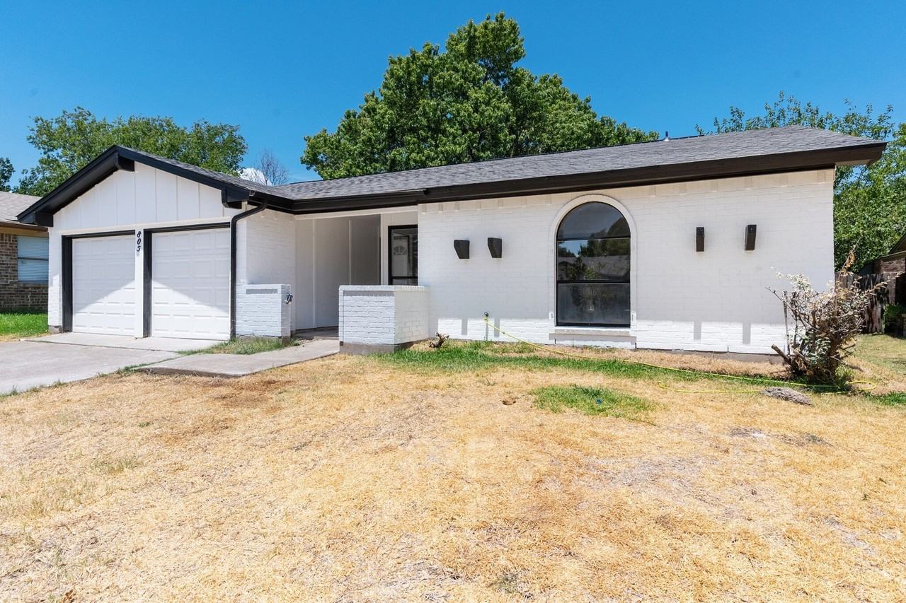 805 Salem Dr - Photo 2 of 26