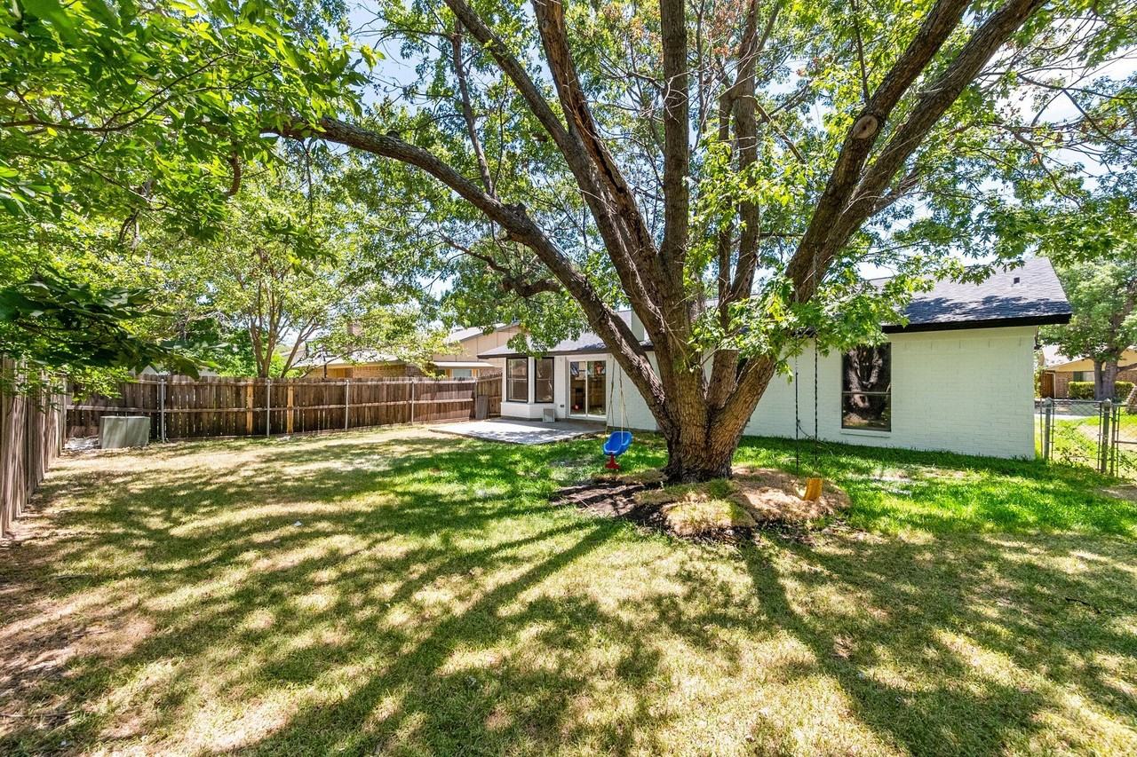 805 Salem Dr - Photo 5 of 26