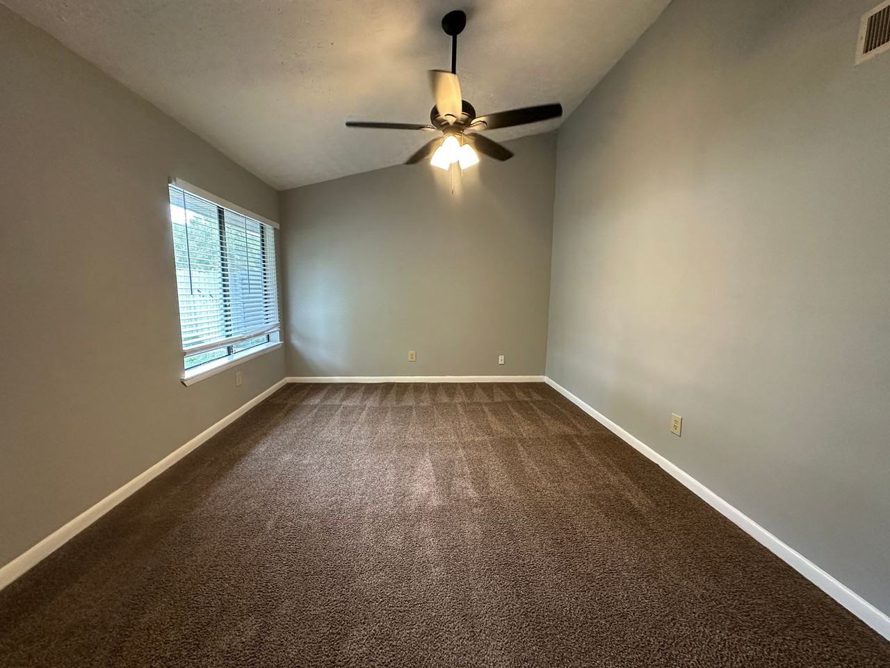 3750 Mulkey Cir Sw - Photo 5 of 7