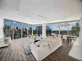 featured image of 2900 Mckinnon St #2301