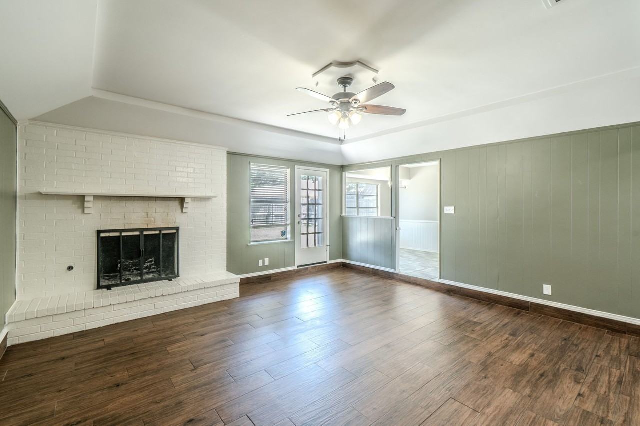 1701 Brookhaven Cir - Photo 6 of 26