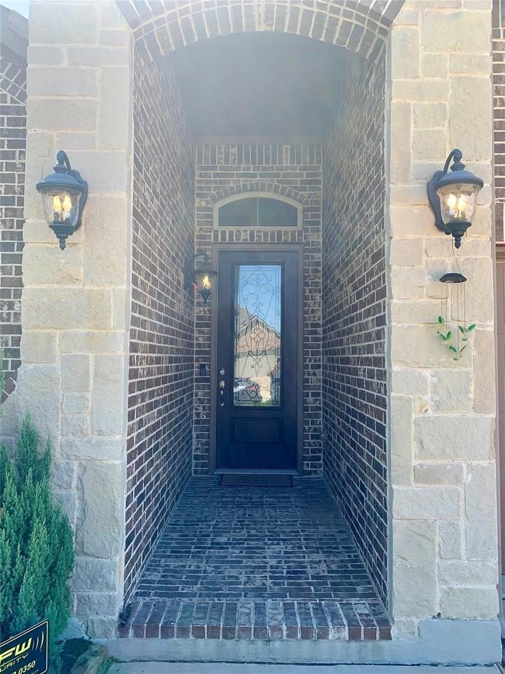 3140 Sangria Ln - Photo 2 of 26