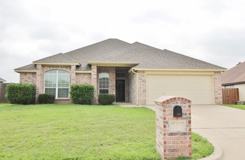 302 Aspen Ct W - Photo 1 of 1