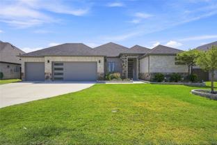 247 Half Moon Dr - Photo 1 of 1