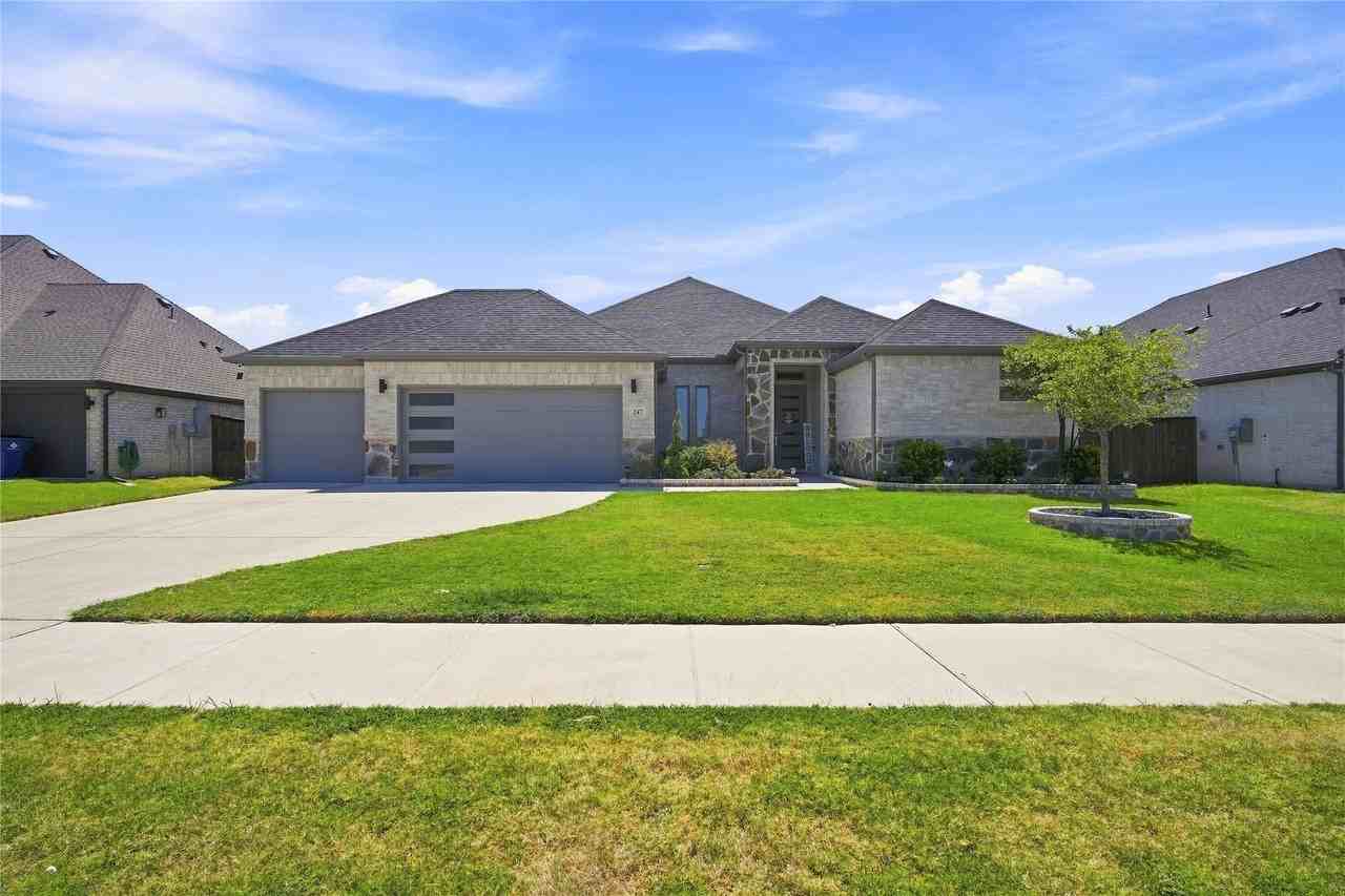 247 Half Moon Dr - Photo 4 of 26