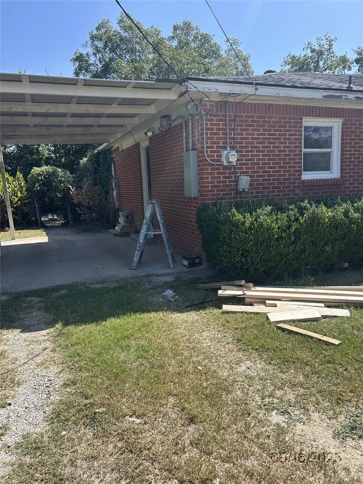 515 N Donna St - Photo 3 of 23