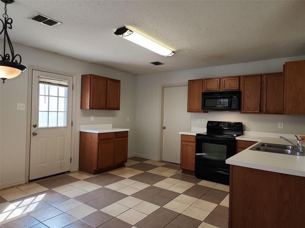 1604 Carolina Ridge Way - Photo 3 of 16