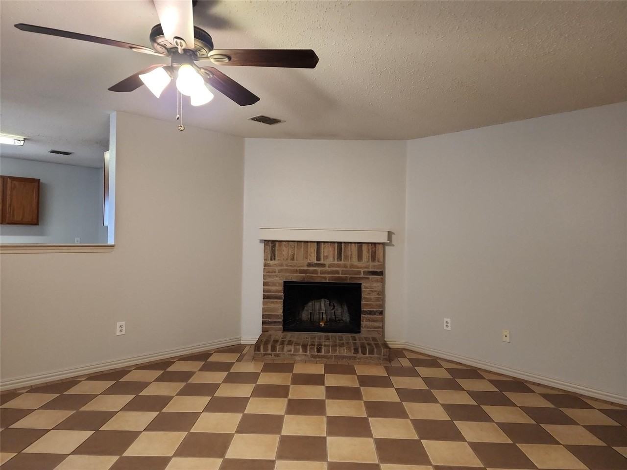 1604 Carolina Ridge Way - Photo 4 of 16