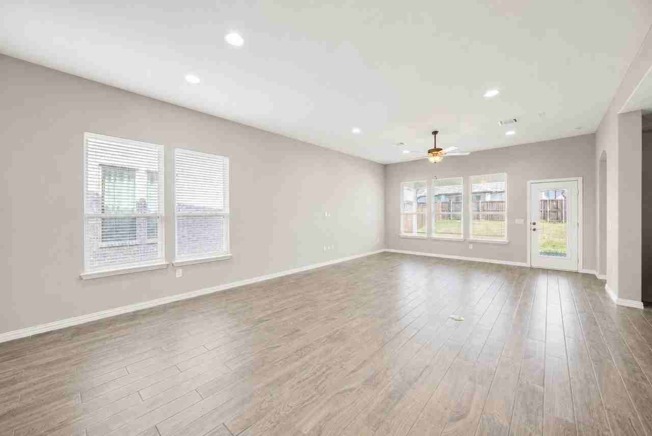 4509 Expedition Dr - Photo 2 of 40