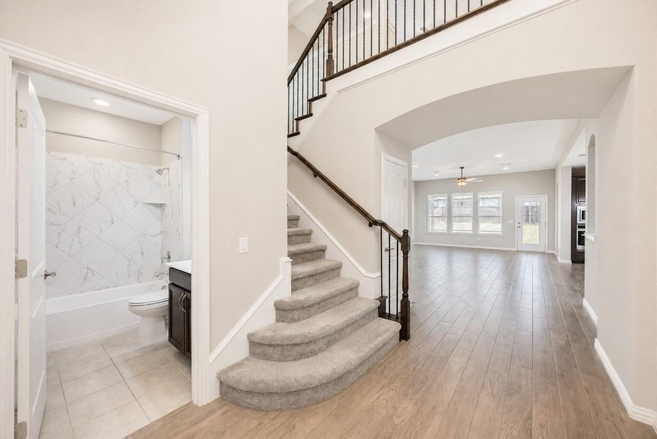 4509 Expedition Dr - Photo 6 of 40