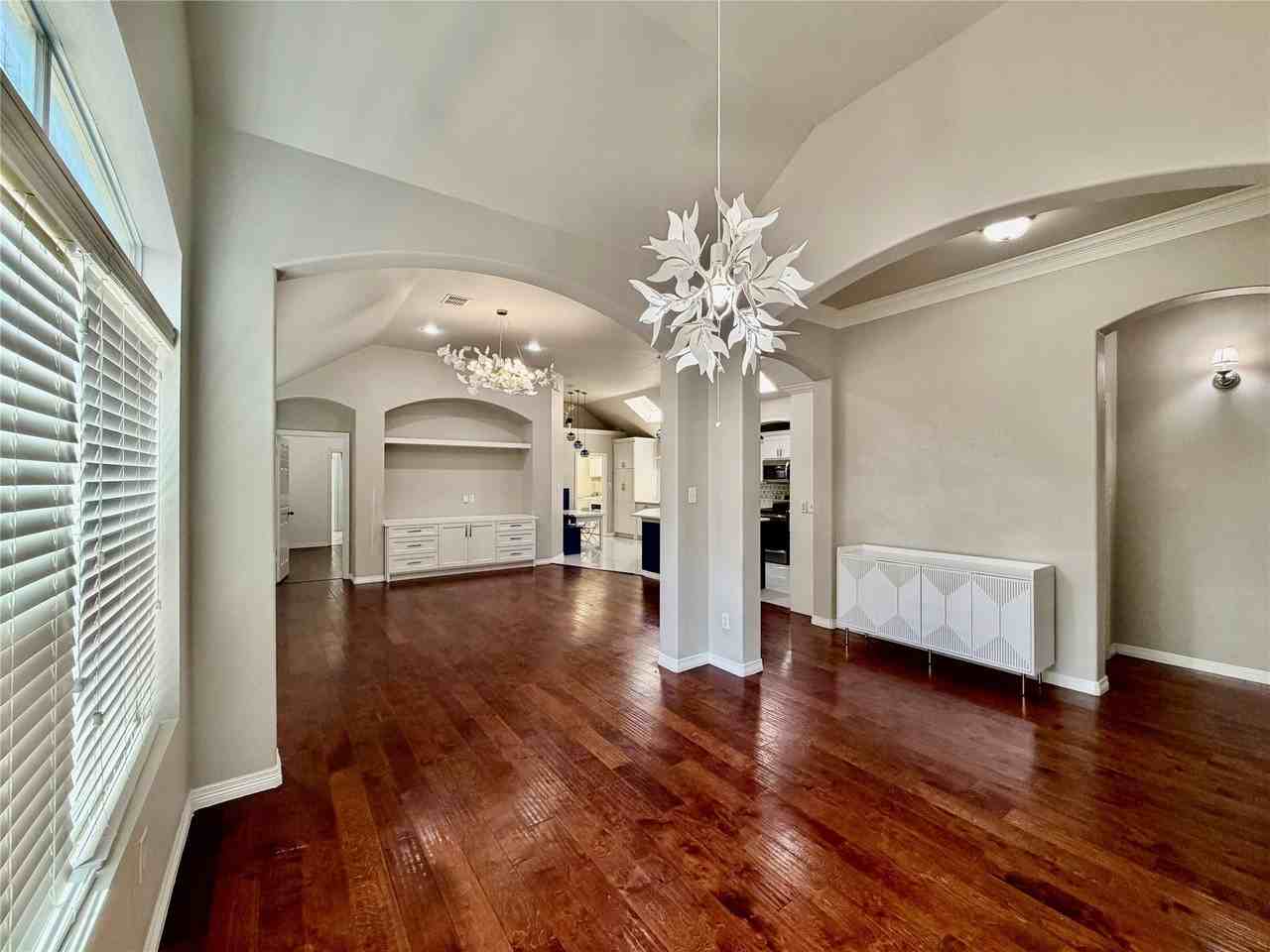 3720 Prague Mews - Photo 7 of 23
