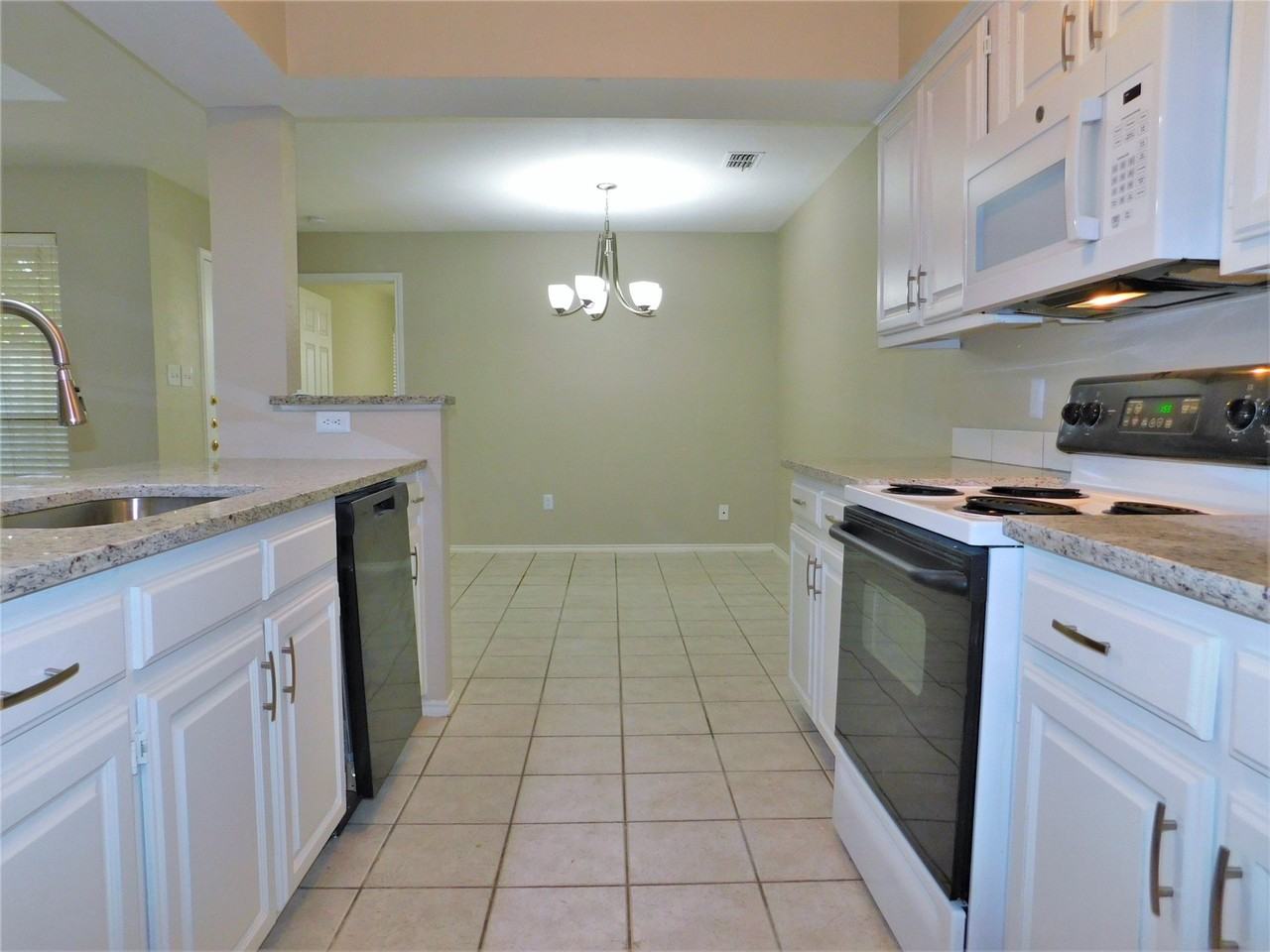 8865 Camfield Way - Photo 7 of 20