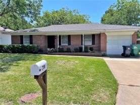 720 Chisholm Trl - Photo 1 of 1