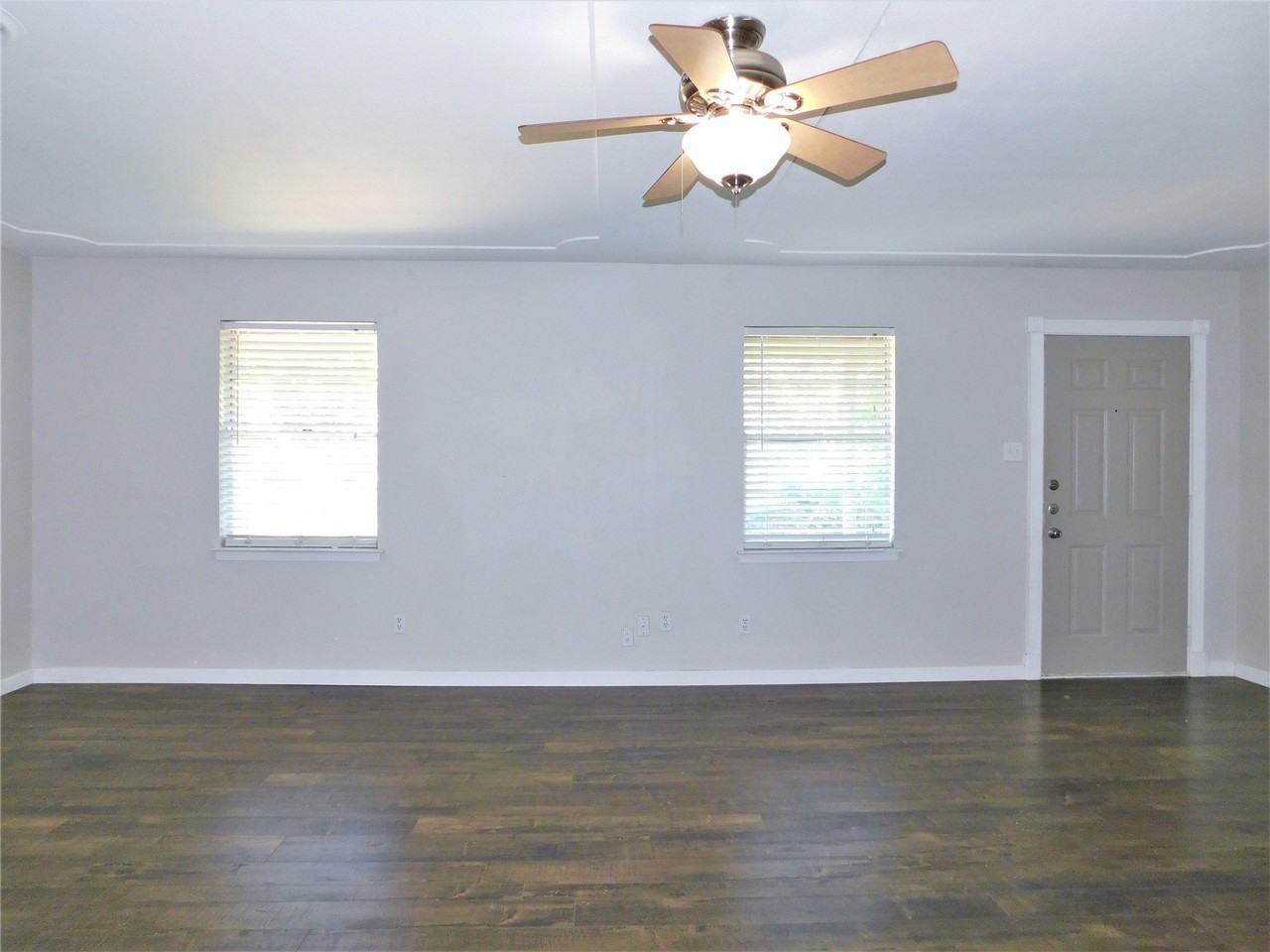 720 Chisholm Trl - Photo 3 of 22