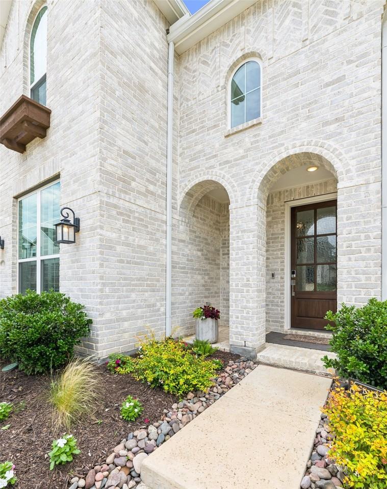 2301 Jack Rabbit Way - Photo 3 of 40
