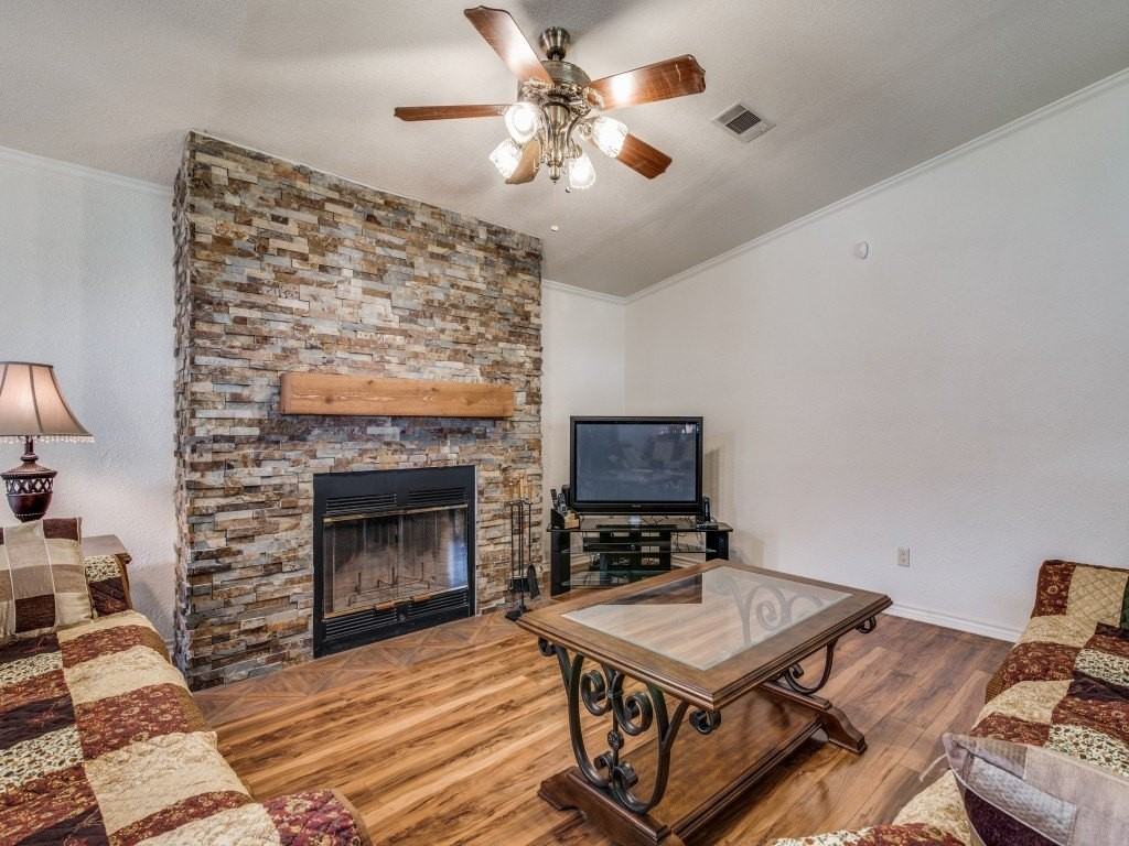 233 Esquire Estates Rd - Photo 4 of 24