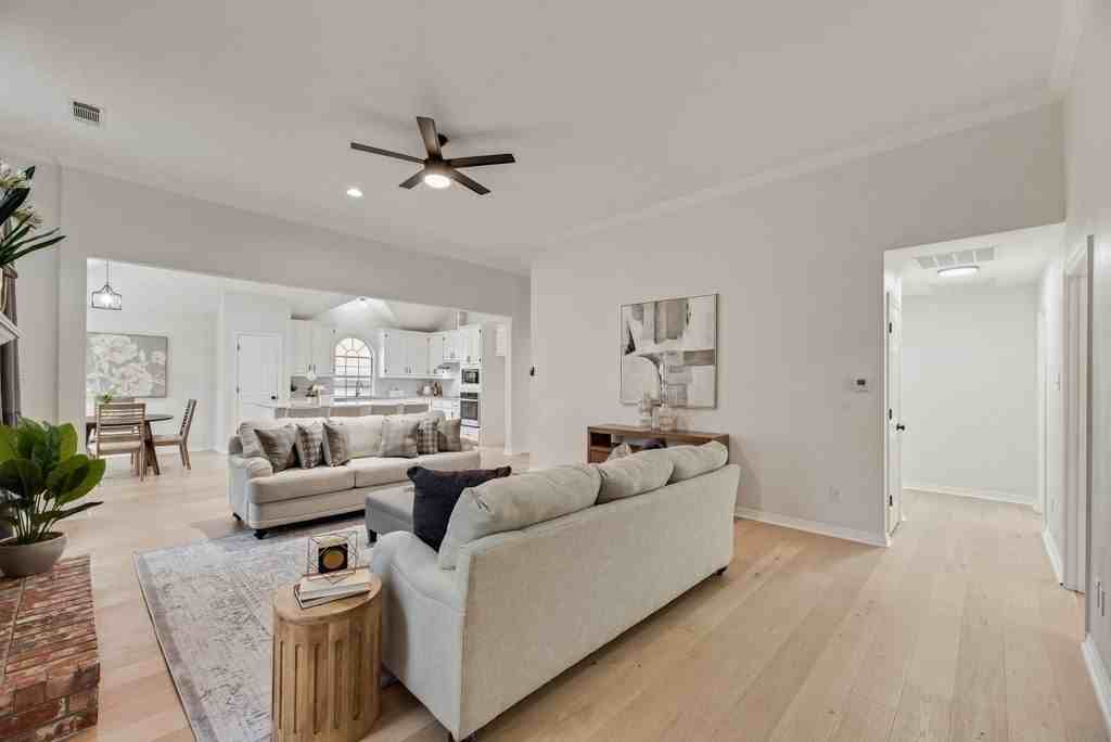 1412 Melody Ln - Photo 2 of 19
