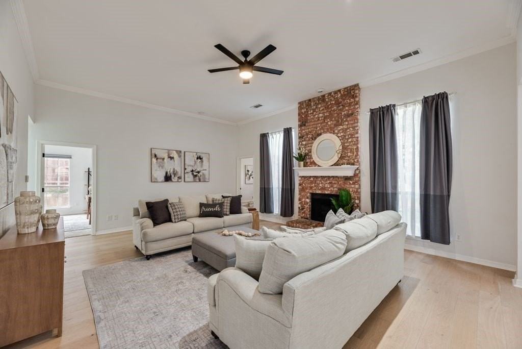 1412 Melody Ln - Photo 3 of 19
