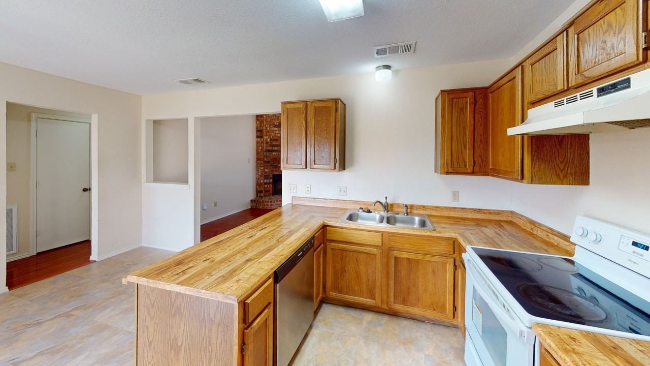 853 W Wintergreen Rd - Photo 4 of 20