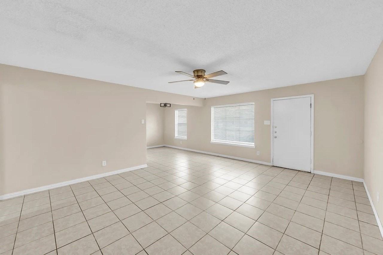 3024 Tudor Ln - Photo 6 of 16