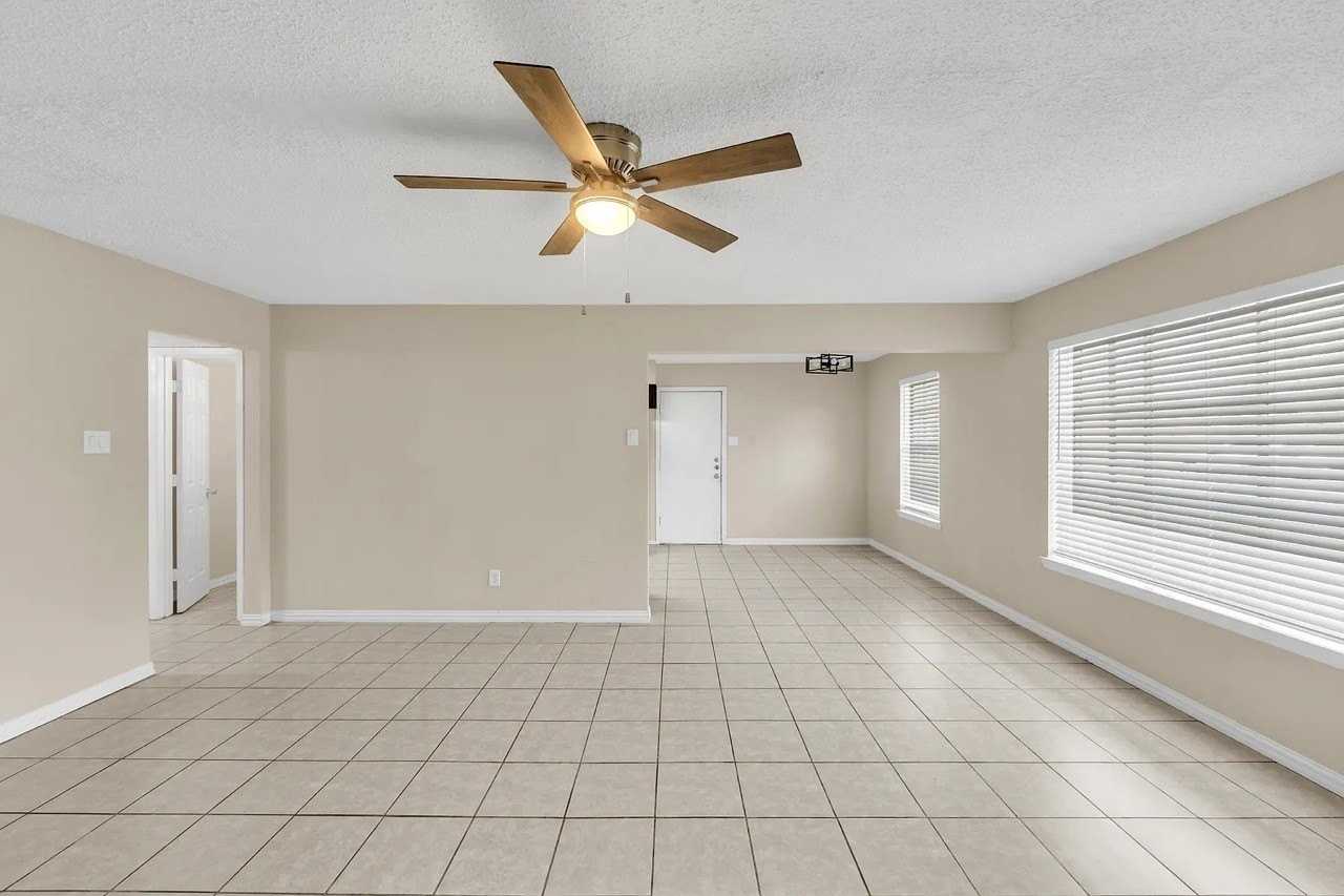3024 Tudor Ln - Photo 7 of 16
