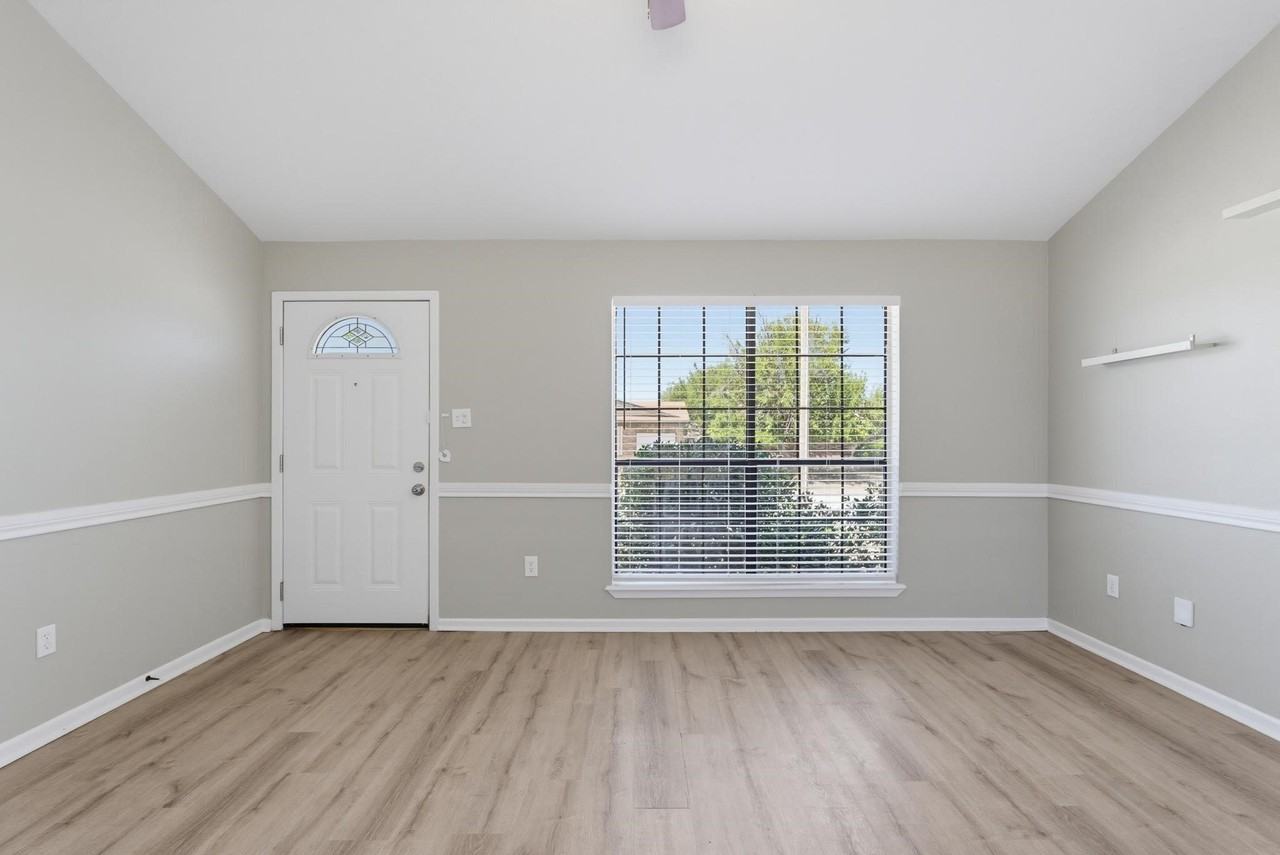 3665 Trinity Ln - Photo 6 of 39